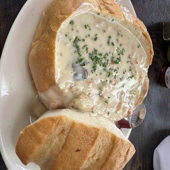 Santa Barbara Shellfish Company - Clam chowder soup in bread bowl - Seafood Near Me - Santa Barbara, California Santa Barbara Shellfish Company - Clam chowder soup in bread bowl - Seafood Near Me - Santa Barbara, California