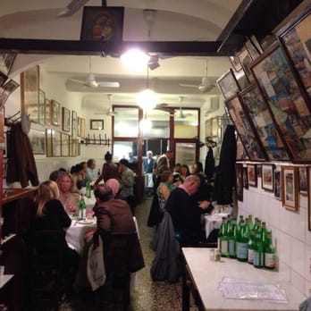 Trattoria Sostanza - Tight communal seating. - Trattorie Near Me - Florence, FI