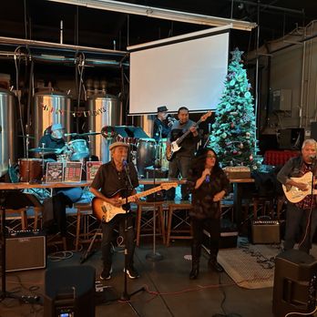 Mt. Lowe Brewing Co. - Band - Breweries Near Me - Arcadia, California