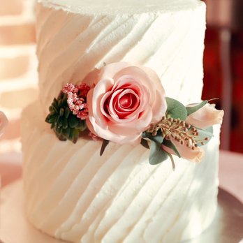 Memorial Bakery - Vanilla wedding cake with lemon and strawberry filling - Bakeries Near Me - Houston, Texas Memorial Bakery - Vanilla wedding cake with lemon and strawberry filling - Bakeries Near Me - Houston, Texas
