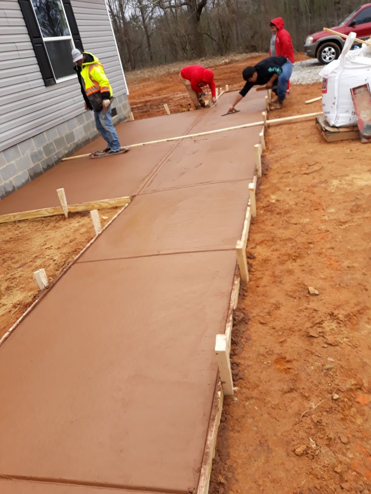 Slide of Molina Construction