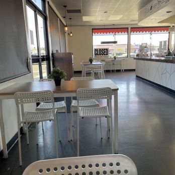 Boba Fresh - Inside has plenty of tables - Bubble Tea Near Me - Clovis, California
