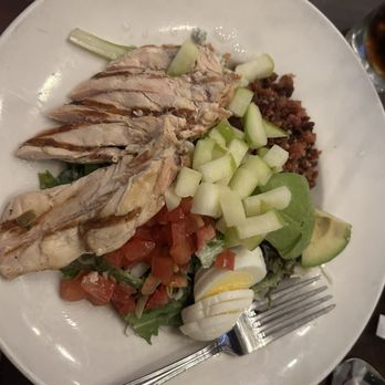 Joe’s on Newbury - Joe's Cobb Salad - American Near Me - Boston, Massachusetts