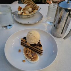 Straight Wharf Restaurant - Fantastic desserts!