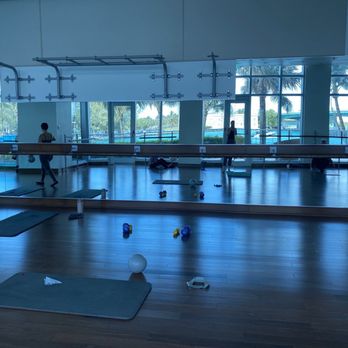 exhale Spa - Classroom - Day Spas Near Me - Bal Harbour, Florida