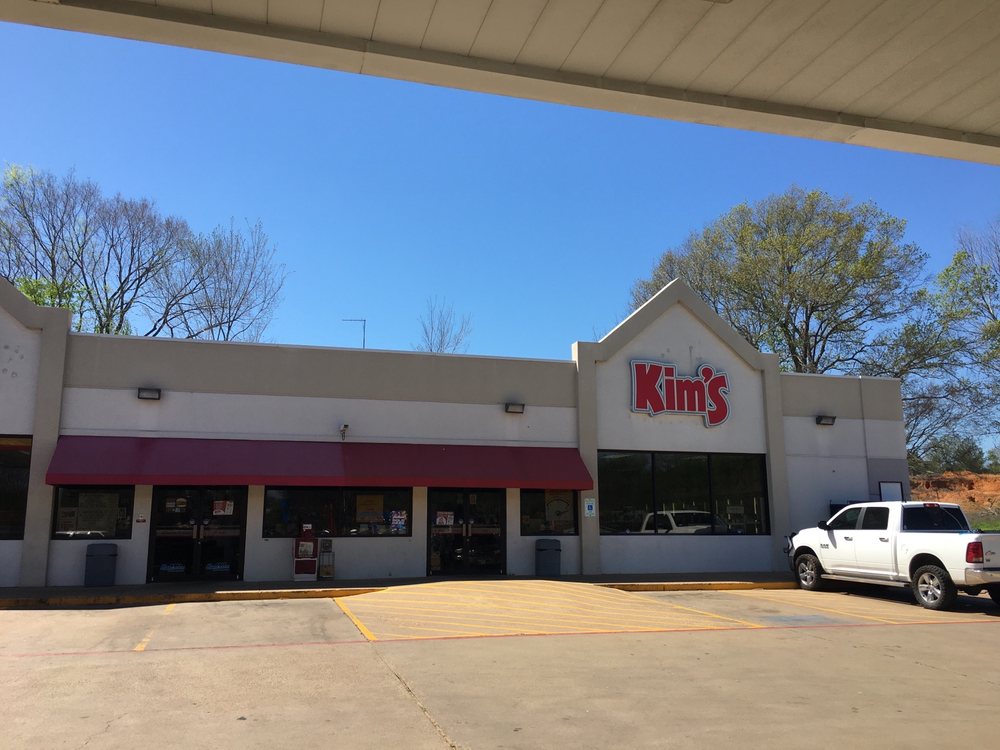 KIM’S CONVENIENCE STORE 1219 E Palestine Ave, Palestine, Texas