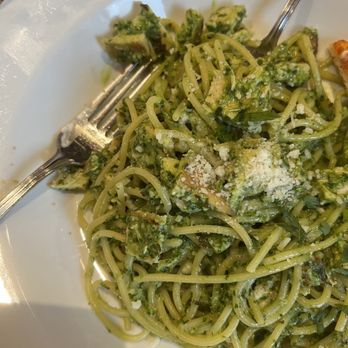 Novo Cafe - pesto with spaghetti and chicken - Italian Near Me - Burbank, California Novo Cafe - pesto with spaghetti and chicken - Italian Near Me - Burbank, California