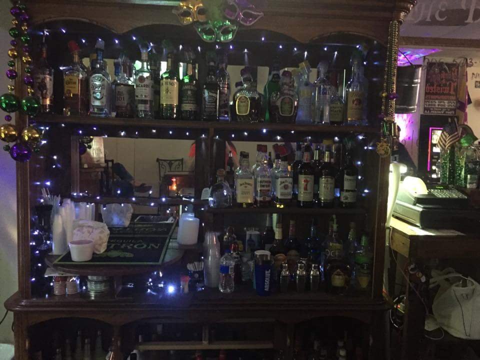 THE BEER VAULT Updated September 2024 23610 LA Hwy 16, Denham