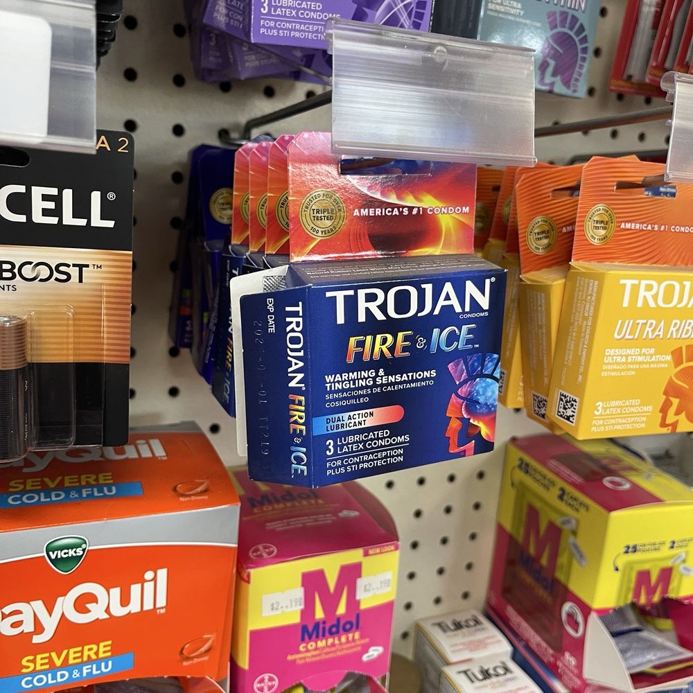 Chevron - Open condoms - Gas Stations Near Me - Snoqualmie Pass, Washington