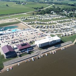 Off Shore Hotel & Resort