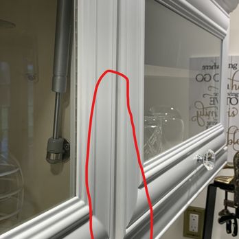Cabinets To Go - Doors don't shut all the way. - Kitchen & Bath Near Me - Clinton Township, Michigan