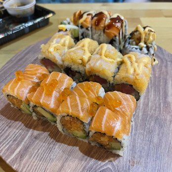 Akino - Dreamin' Roll, Tiger Roll, Spider Roll - Sushi Bars Near Me - Elmhurst, New York Akino - Dreamin' Roll, Tiger Roll, Spider Roll - Sushi Bars Near Me - Elmhurst, New York