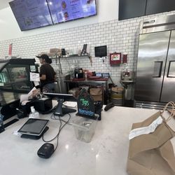 Poke Pub
