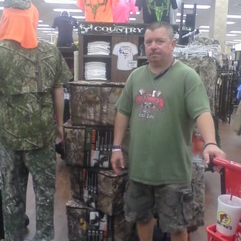 Buc-ee's - Me - Gas Stations Near Me - Baytown, Texas