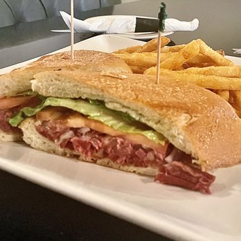 Molly Os - Half Spicy Irish Sandwich - Irish Pub Near Me - San Carlos, California Molly Os - Half Spicy Irish Sandwich - Irish Pub Near Me - San Carlos, California