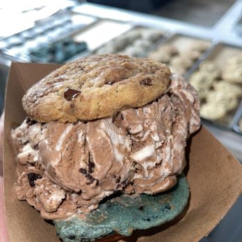 The Baked Bear - Custom Ice Cream Sandwich - Desserts Near Me - Nashville, Tennessee The Baked Bear - Custom Ice Cream Sandwich - Desserts Near Me - Nashville, Tennessee
