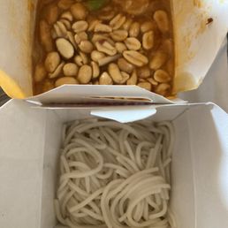 Szechwan Chicken with Noodles Szechwan Chicken with Noodles
