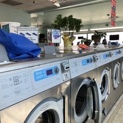 Wheaton Laundry Mat - Washing machines