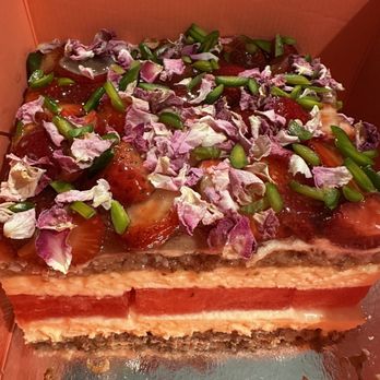 Black Star Pastry - Patisserie/Cake Shop Near Me - Sydney, NSW