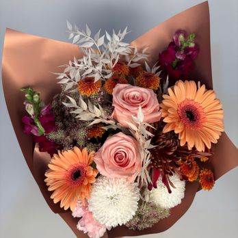 Rainbow Floral - Florists Near Me - Toronto, Ontario Rainbow Floral - Florists Near Me - Toronto, Ontario