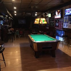Miss Kitty's Village Inn - Pool & darts