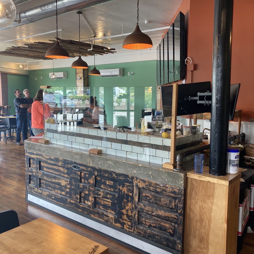 Amighettis - Italian Near Me - Saint Louis, Missouri