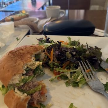 CB Kitchen - Simple Burger with Gluten Free hamburger bun - Burgers Near Me - Willows, California CB Kitchen - Simple Burger with Gluten Free hamburger bun - Burgers Near Me - Willows, California