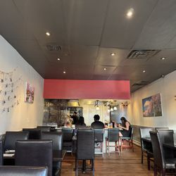 SUKI Japanese Hibachi Ramen Noodles & Tea House