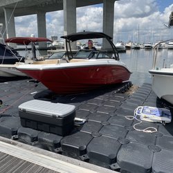 Safe Harbor Charleston City - Great jet dock! New and well maintained. Marina provides water hook ups, wench, and a storage bin.