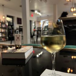 The Vibrary - Wine & Bookbar