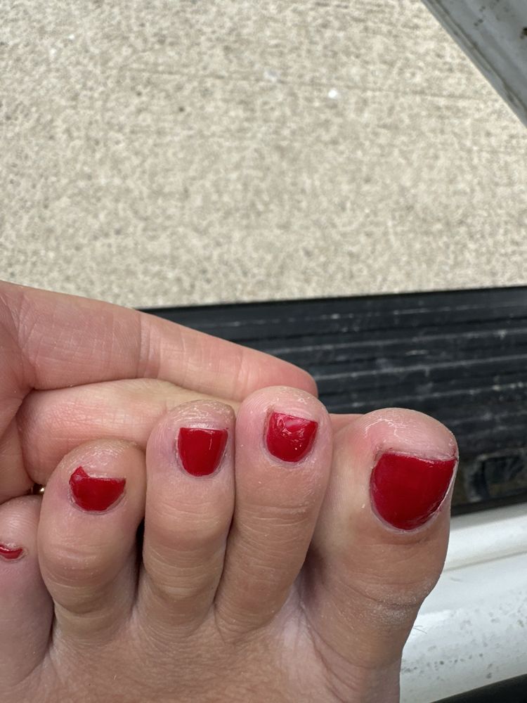 QQ Nail and Spa Logo