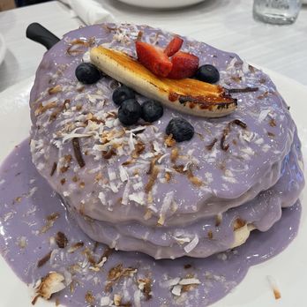 Moani Island Bistro & Bar - Ube pancakes - Bars Near Me - Kapolei, Hawaii