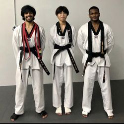 Akula Taekwondo - Akula Taekwondo Black Belts