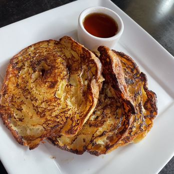 Perch - French toast I ask for berries on the side - Lounges Near Me - Los Angeles, California