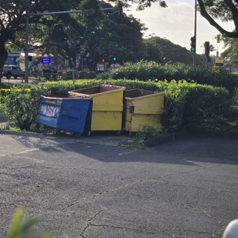West Oahu Aggregate - This is how their employees leave the dumpters. - Junk Removal & Hauling Near Me - Honolulu, Hawaii West Oahu Aggregate - This is how their employees leave the dumpters. - Junk Removal & Hauling Near Me - Honolulu, Hawaii