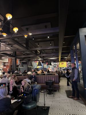 Olin Bar & Kitchen by null