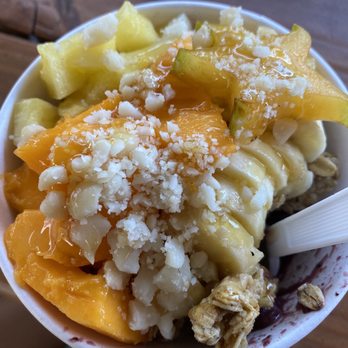 Ula Ula Cafe - Açaí bowl - Food Trucks Near Me - Wailuku, Hawaii Ula Ula Cafe - Açaí bowl - Food Trucks Near Me - Wailuku, Hawaii