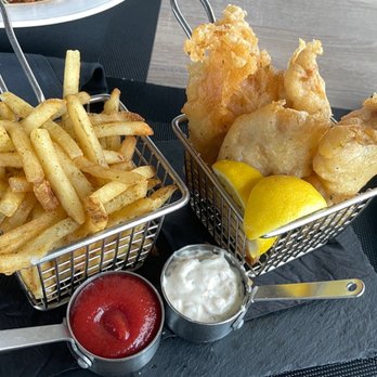 Beeside Balcony - Fish and frites - Mediterranean Near Me - Del Mar, California