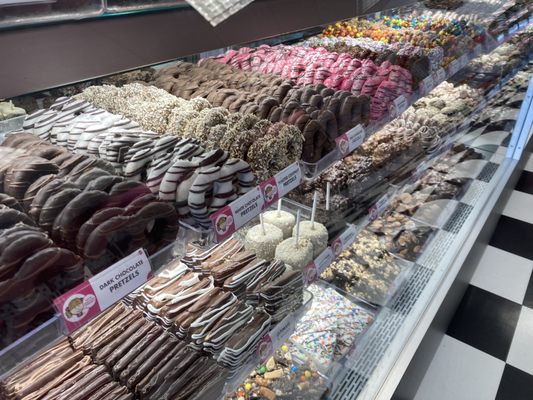 Mindy's Munchies by null