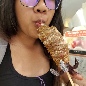 Mr.Cow-Ala Moana - Selfie - Hot Dogs Near Me - Honolulu, Hawaii