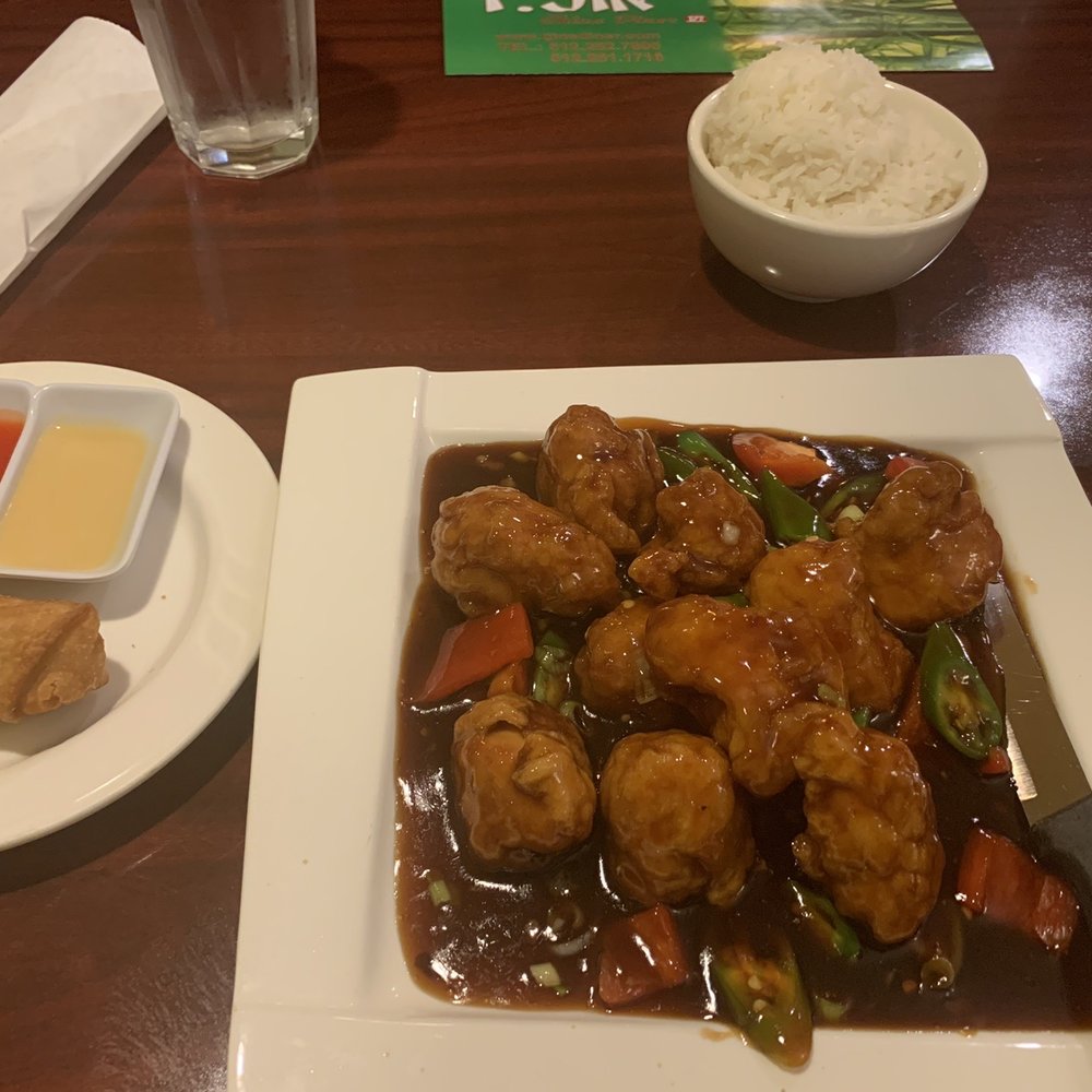 T Jin's China Diner - General Chicken with Egg Roll - Chinese Near Me - Pflugerville, Texas T Jin's China Diner - General Chicken with Egg Roll - Chinese Near Me - Pflugerville, Texas