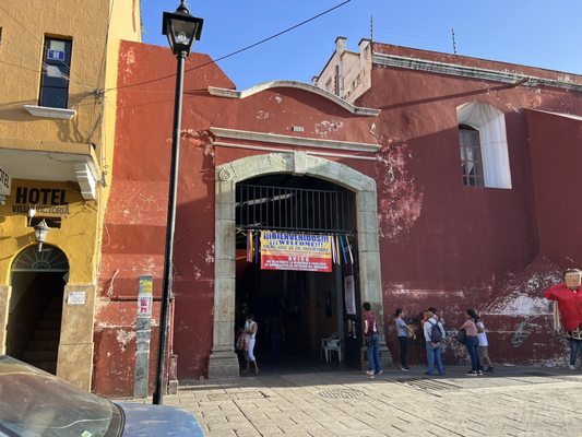 Mercado 20 de Noviembre by null