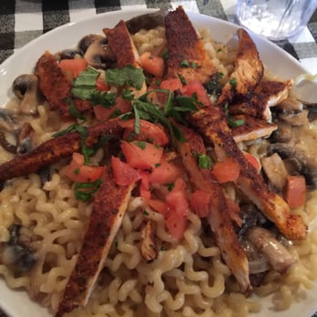 Ippolitos - Blackened Chicken pasta - Italian Near Me - Roswell, Georgia