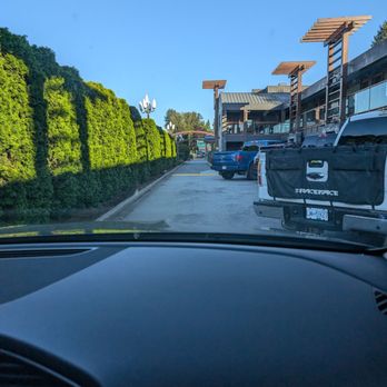 Poco Inn & Suites - Tight parking lot - Hotels Near Me - Port Coquitlam, British Columbia Poco Inn & Suites - Tight parking lot - Hotels Near Me - Port Coquitlam, British Columbia
