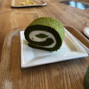 Nana’s Green Tea - Matcha Roll Cake - Desserts Near Me - Meridian, Idaho