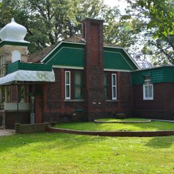 Francis Park Woodland Palace