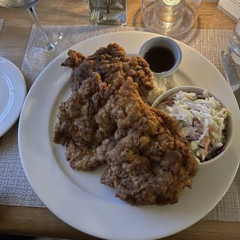 Amaro’s Table - Hazel Dell - Fried Chicken w Mashers and Coleslaw. Fried Chicken was delicious! - New American Near Me - Vancouver, Washington