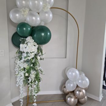 Yazzy's Decor - Balloon Services Near Me