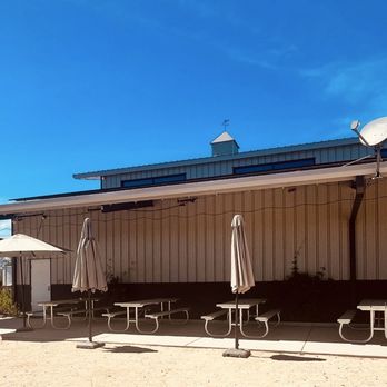 Fowler Ranch - Outside seating - Pumpkin Patches Near Me - Lincoln, California