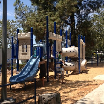 Dunsmore Park - Parks Near Me - La Crescenta, California